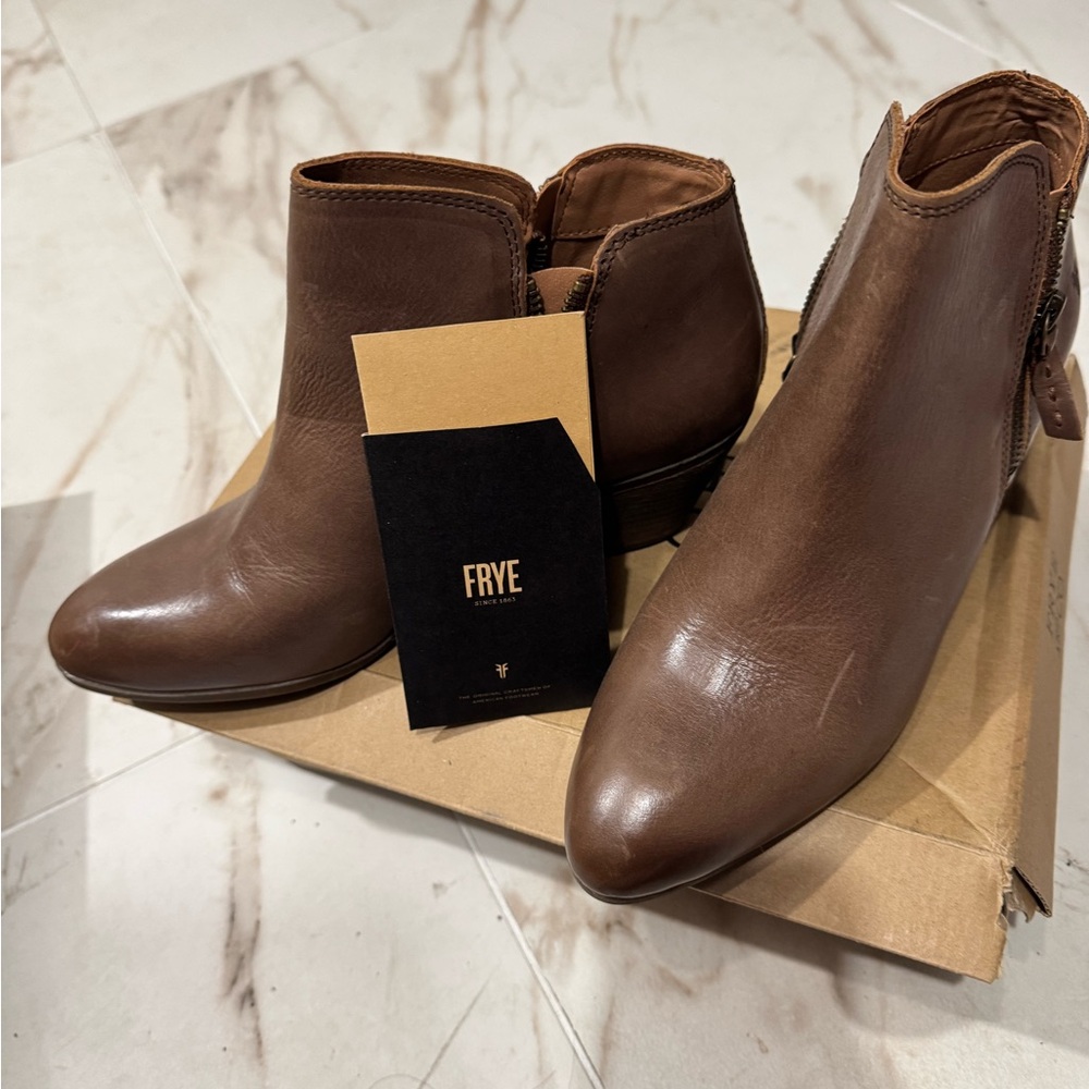 New FRYE Leather double zipper Ankle Boots - Picture 5 of 13